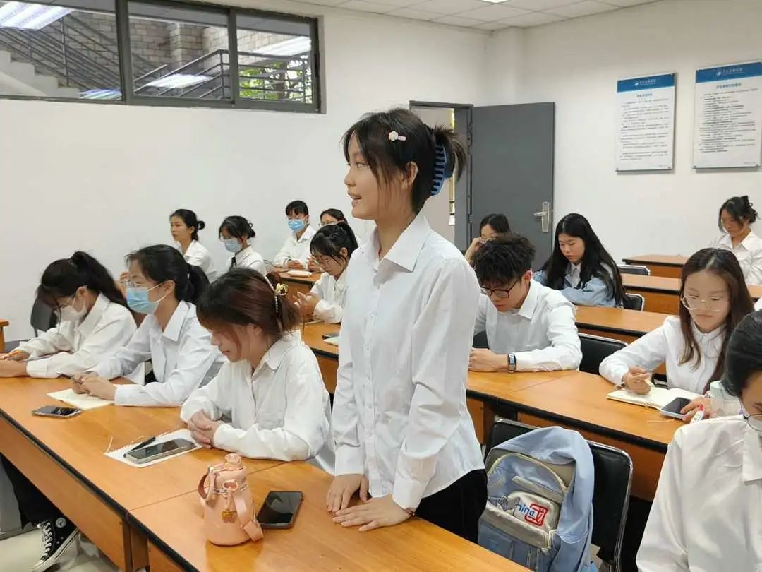 2e781c9d786f4596a212d48989a1d4af.png 2e781c9d786f4596a212d48989a1d4af.png