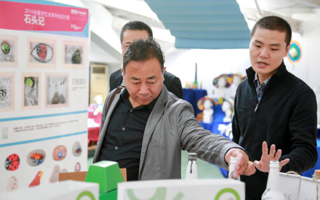 有朋自西藏来，不亦乐乎