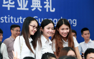 beat365中文唯一官网“首届”毕业典礼顺利举行