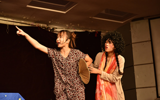 小品夜，真善美话剧社上演《小城大事》