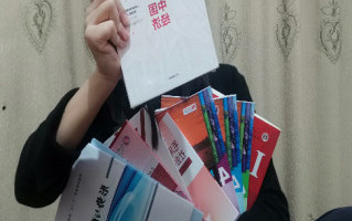 教务部开展“邮寄教材到家、助力线上教学”活动