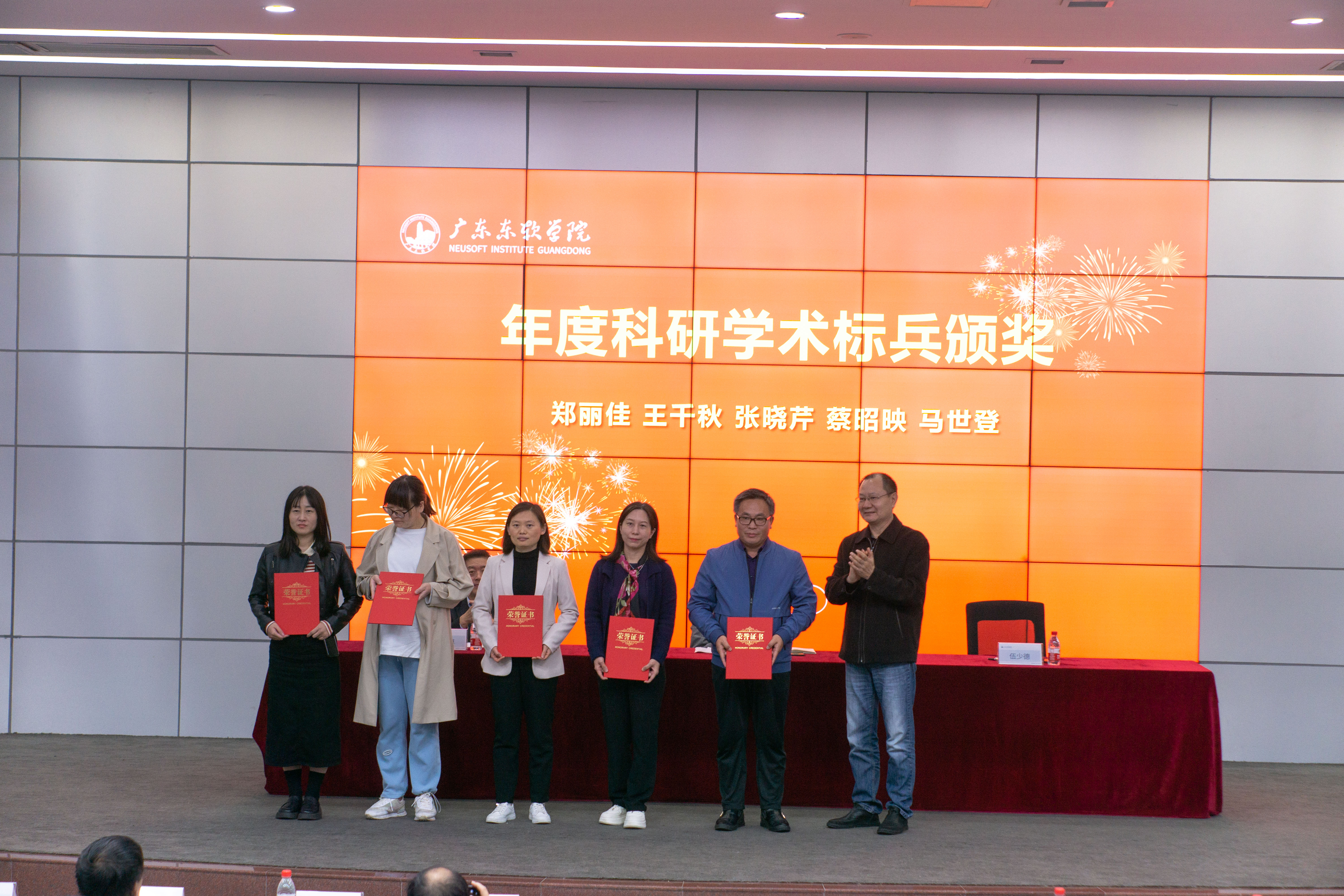 b3c454a7117645b583d6b93d7e8c554c.jpg b3c454a7117645b583d6b93d7e8c554c.jpg