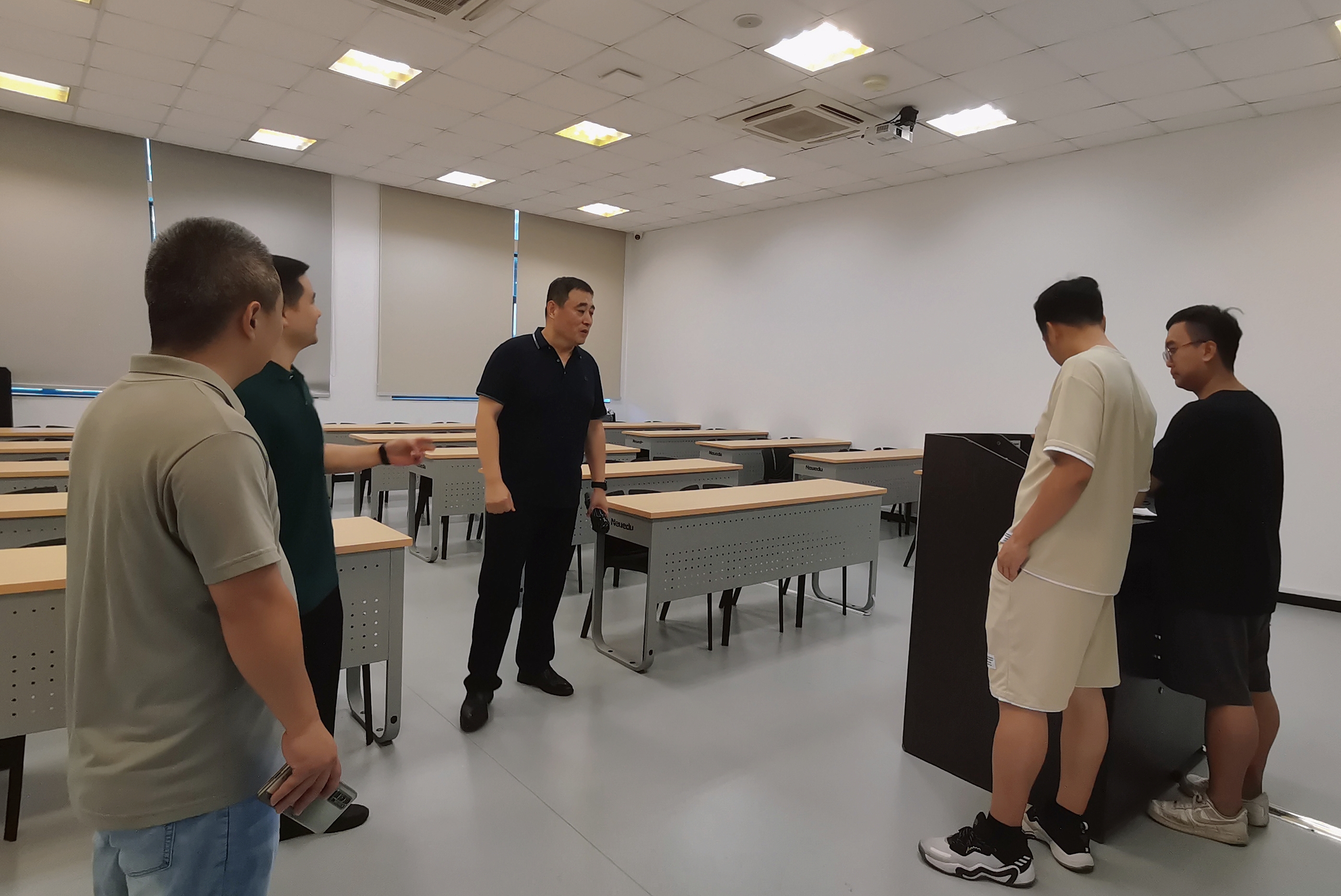 4f098eb0c6df4f2184d2b91fe9fb4c44.jpg 4f098eb0c6df4f2184d2b91fe9fb4c44.jpg