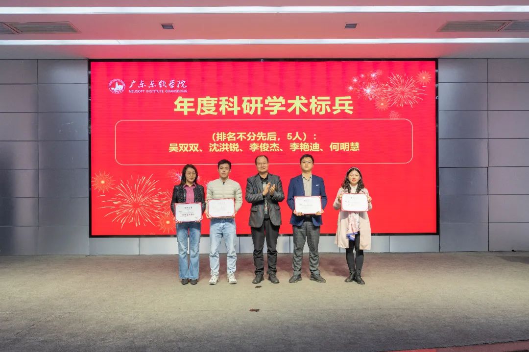 8bb7abbf41894eb28f8a2640a598be04.jpg 8bb7abbf41894eb28f8a2640a598be04.jpg