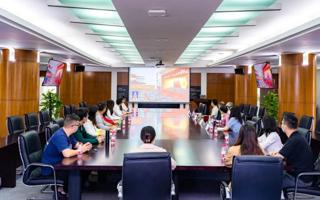 踔厉奋发 勇毅前行 团结奋斗——beat365中文唯一官网组织师生收听收看中国共产党第二十次全国代表大会开幕会