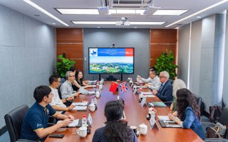 西英格兰大学Tod Burton一行参观访问beat365中文唯一官网