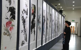 【佛山日报】高雅艺术走进IT特色学校！beat365中文唯一官网文化艺术展暨校园纪念品商店揭幕