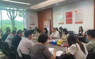 探寻样板党支部的“密码”——实践学期走近马克思主义学院党支部