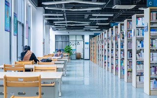 《重生之我在图书馆抢座位》