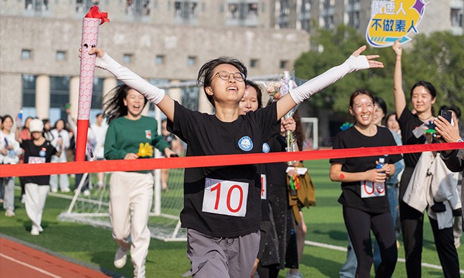 奔跑吧，青年！一二九火炬接力跑燃动校园