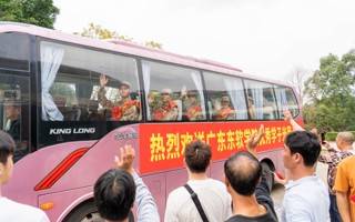 从“东软学子”到“钢铁战士”——9名青年光荣启程
