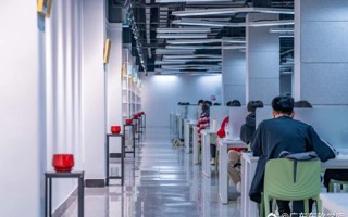 换季自救，“脆皮大学生”如何逆袭？