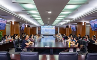 今天，全体东软人为祖国打call！